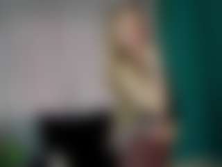 Live cam show with MellisaVeil - Oil on Fit Hotties