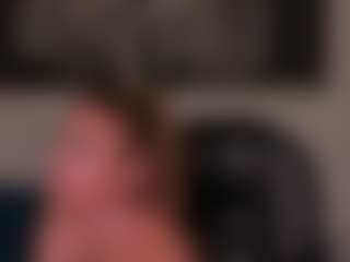 Live cam show with ChloeBunny1 - Deepthroat on Camsoda