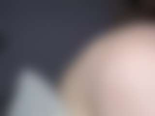 Live cam show with Kate - Smoke on AdultVida.com
