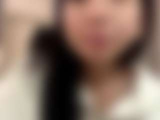 Live cam show with KierstenMenjes - New Petite on AdultVida.com