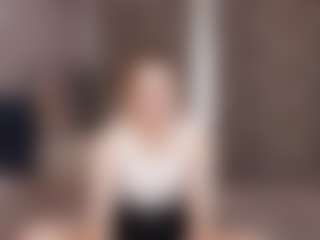 Live cam show with ManuelaPac - Upskirt on Adult Interactions