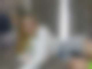 Live cam show with ManuelaPac - Interactivetoy Granny on Camiplay Live