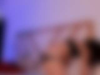 Yazmiine's Live Sex Cam Show