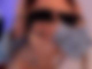 Yazmiine's Live Sex Cam Show