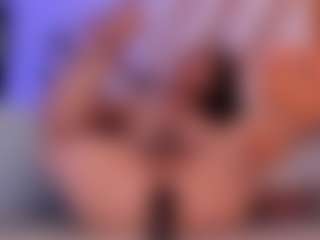 Yazmiine's Live Sex Cam Show