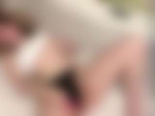 Live cam show with Kelly - Facial Piercings on https://playwithruby.com