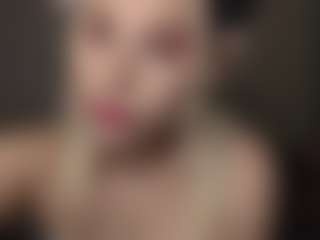 Live cam show with SadyeDobiesz - Nice on Mixed Magazine Live