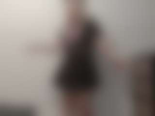Live cam show with SadyeDobiesz - Nice on AdultVida.com