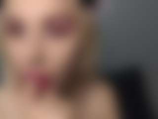 Live cam show with SadyeDobiesz - Yoga on StripNow