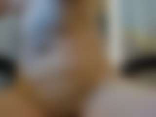 Live cam show with Lunneth - Smoking on ObeyMaria