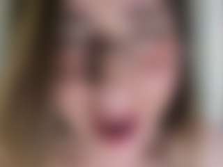 Live cam show with Lunneth - Blonde Hair on x69.live