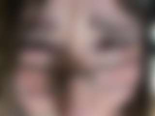Live cam show with Lunneth - Brown Eyes Blonde Hair on Fit Hotties