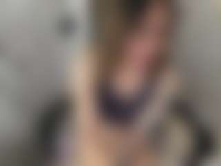 Lunneth's Live Sex Cam Show