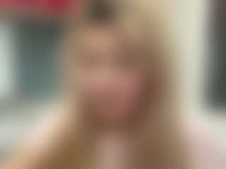 Live cam show with ToccaraLockridge - Green Eyes on Milfs Live