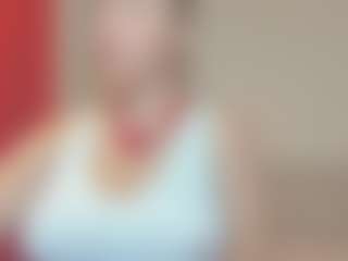 Live cam show with DangerSimona - Average on fapnchat