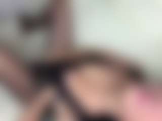 Ely's Live Sex Cam Show