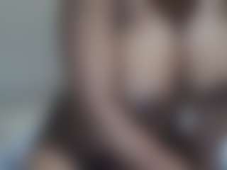 uwerashams's Live Sex Cam Show