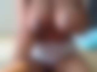 uwerashams's Live Sex Cam Show