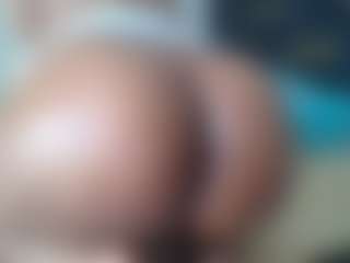 uwerashams's Live Sex Cam Show