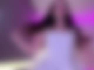 Evelyn's Live Sex Cam Show
