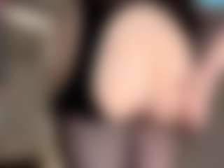Live cam show with Evelyn - Genital Piercings on TastyBlacksLive