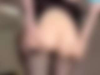 Evelyn's Live Sex Cam Show