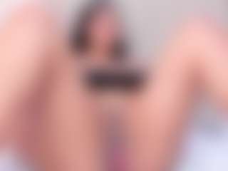 Live cam show with ViolettaRousee - Natural on Camsoda