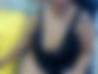 Live cam show with BigFluff33xx - Average on milfzrlive.com
