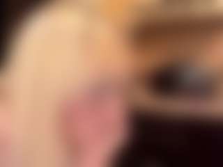 Live cam show with KyungMowers - New Bedroom on sexylivex.com