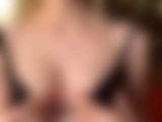 KyungMowers's Live Sex Cam Show
