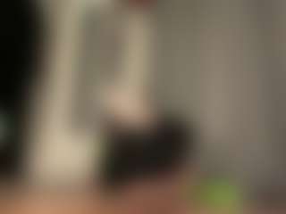 Live cam show with LoidaBole - Fingers on Camsoda