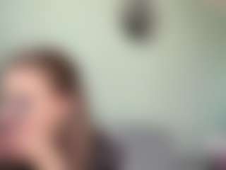 Live cam show with LoidaBole - Hairy Pussy Brown Hair on intimatelivegirls.com