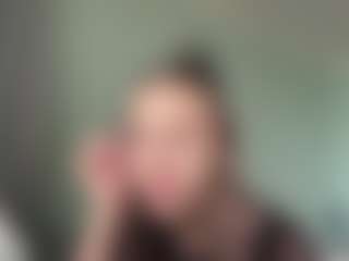 Live cam show with LoidaBole - Hairy Pussy Brown Hair on live18s.com