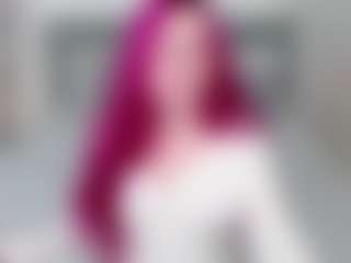 Renesmie's Live Sex Cam Show
