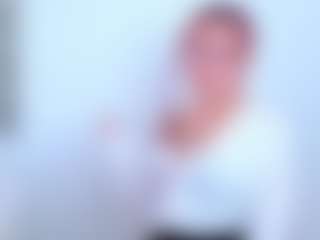 Renesmie's Live Sex Cam Show