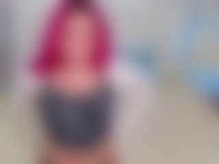 Renesmie's Live Sex Cam Show