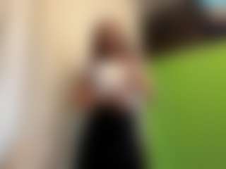 Live cam show with Kira - Flashing on Fling VIP Chat