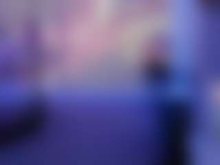 Live cam show with Dolllface - Asian Petite on SmokeAndPoke