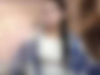 Live cam show with AraWyett - Tongue on CamSextacy