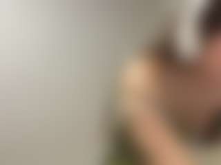 Live cam show with LeomaKoening - College Mature on SxyPornLive