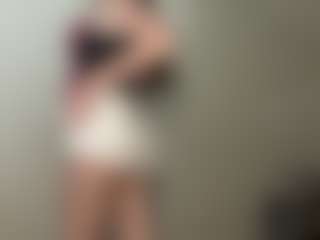 Live cam show with Kate - Green Eyes on SxyPornLive