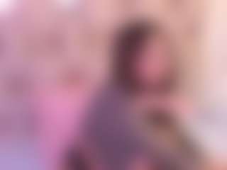 EmaValvet's Live Sex Cam Show