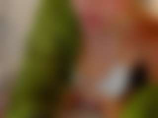 Live cam show with Amelya-Wood - Facial Piercings on Latina Girls