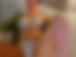 Live cam show with Amelya-Wood - College on SmokeAndPoke