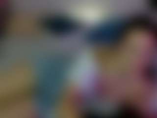 Live cam show with Amelya-Wood - Upskirt on sexylive.show