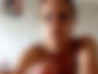 Live cam show with Milana - Petite on Camming Site