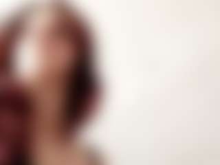 Live cam show with Milana - New Petite on Camming Site