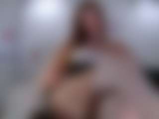 Live cam show with Sienna - Strapon on liverealitysex.com