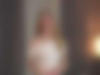 Live cam show with MariHamacher - Spank on CamwithHer