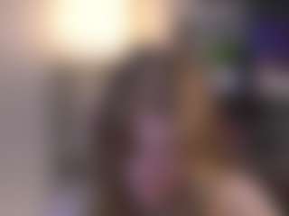 Live cam show with MariHamacher - Public on CamwithHer